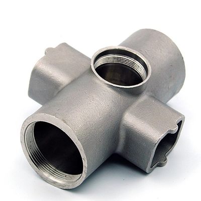OEM حسب الطلب ذو الدقة العالية الألومنيوم سبيكة الموت الصب قطع مع عالية البوليسة ورق المعدن صب خدمات التصنيع
